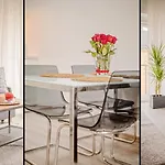 Homely Place Serce Poznania - Stary Rynek - Parking Apartment