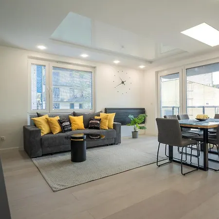 Homely Place Serce Poznania - Stary Rynek - Parking Appartement