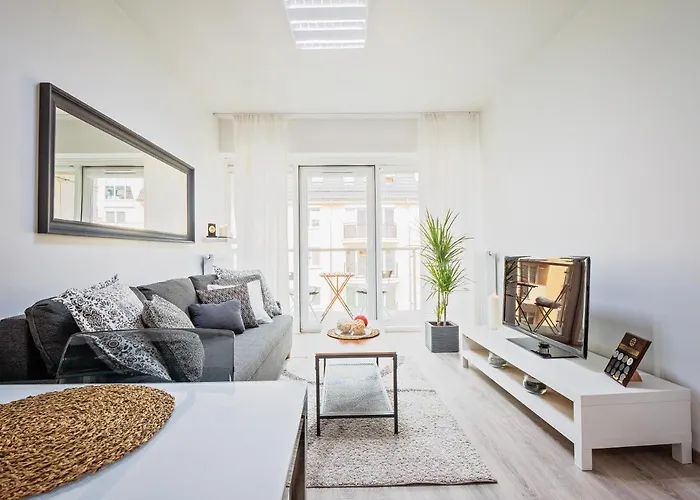 Homely Place Serce Poznania - Stary Rynek - Parking Apartment Poznan